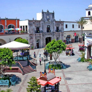 Exterior of Plaza Mexico shopping center